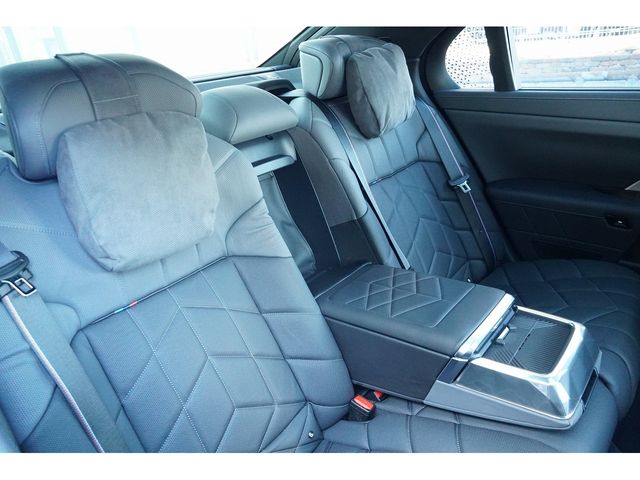 BMW 7SERIES 2023 Image 31