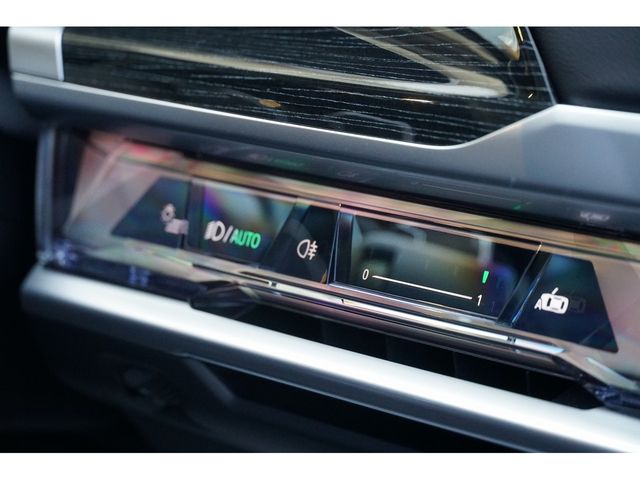 BMW 7SERIES 2023 Image 31