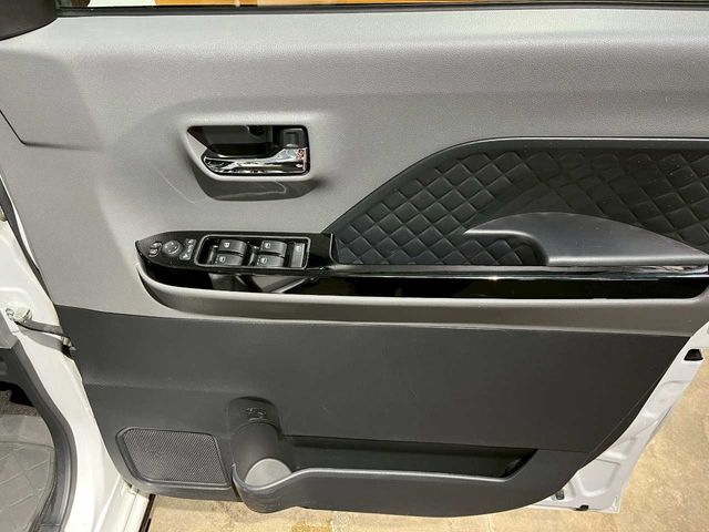 DAIHATSU TANTO CUSTOM 4WD 2019 Image 31