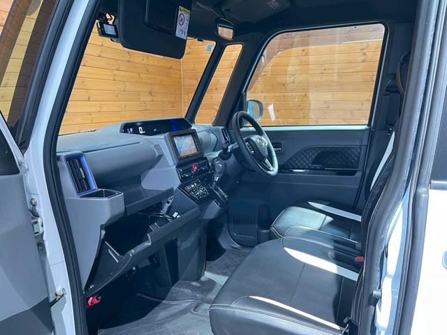 DAIHATSU TANTO CUSTOM 4WD 2019 Image 31