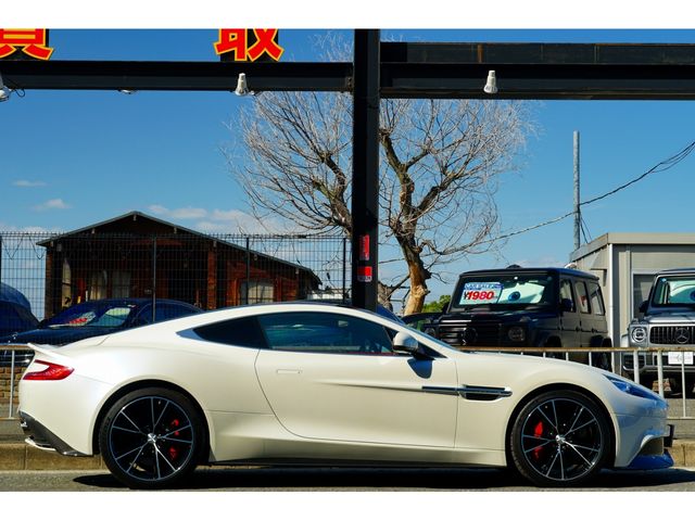 ASTON MARTIN ASTON MARTIN 2016 Image 31