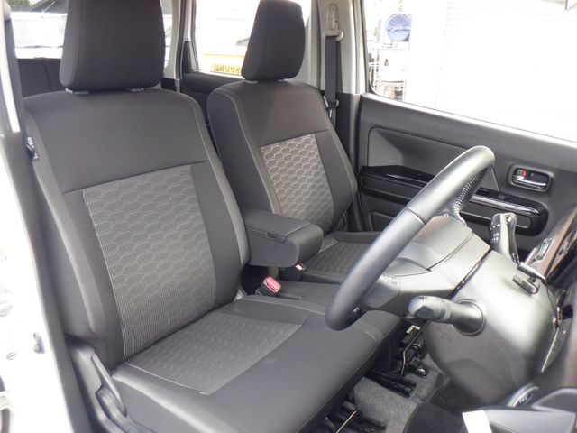 SUZUKI WAGON R STINGRAY 2019 Image 31