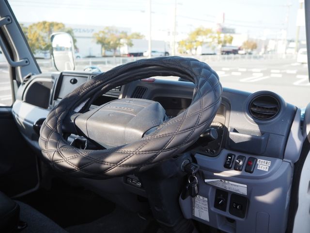 MITSUBISHI CANTER 2013 Image 31