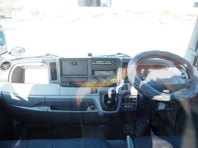 MITSUBISHI CANTER 2013 Image 31