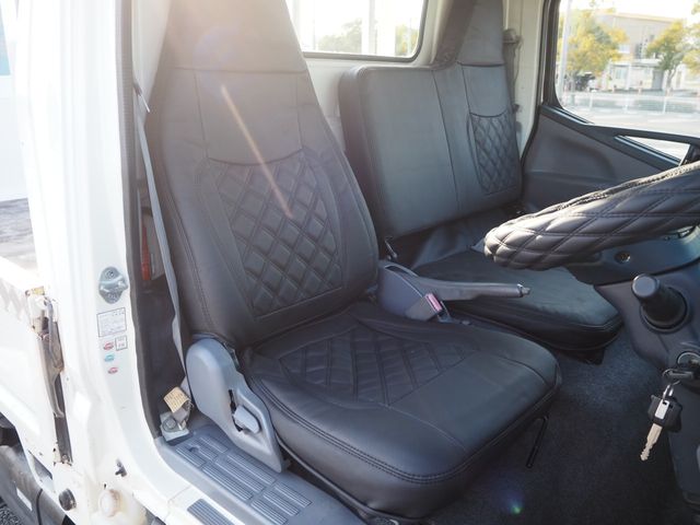 MITSUBISHI CANTER 2013 Image 31