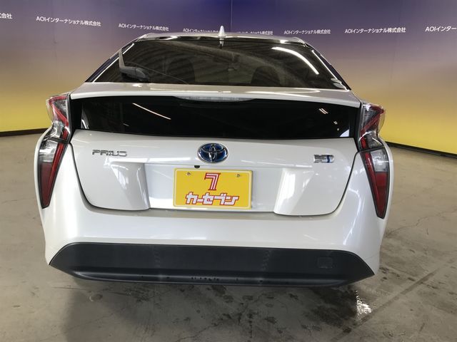 TOYOTA PRIUS 2016 Image 31
