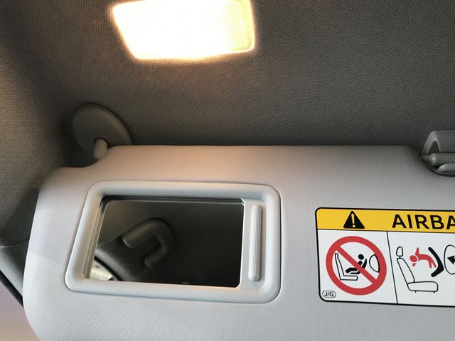 TOYOTA PRIUS 2016 Image 31