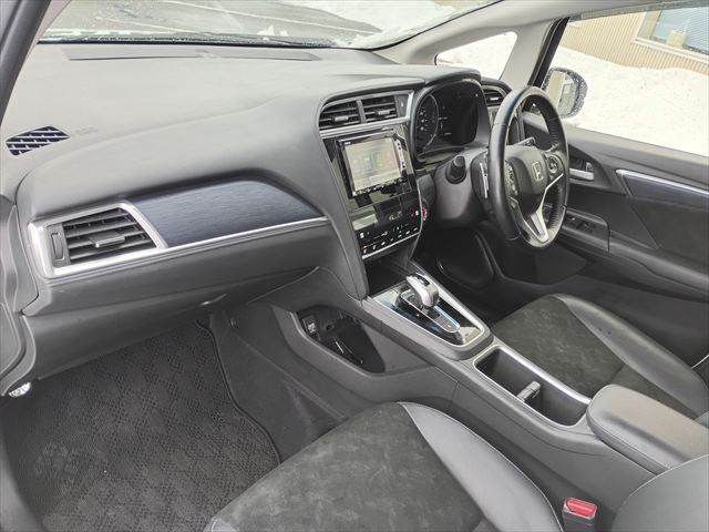 HONDA SHUTTLE HYBRID 2017 Image 31