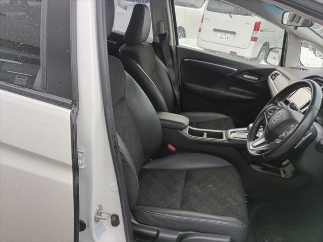 HONDA SHUTTLE HYBRID 2017 Image 31