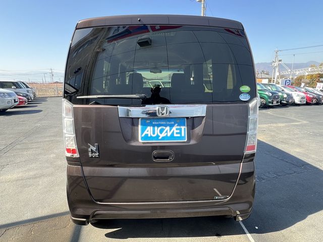 HONDA N BOX 2017 Image 31