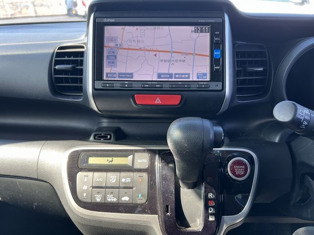 HONDA N BOX 2017 Image 31