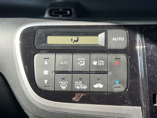 HONDA N BOX 2017 Image 31