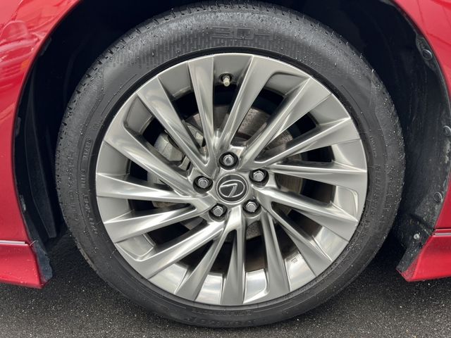 TOYOTA LEXUS ES300H 2019 Image 31