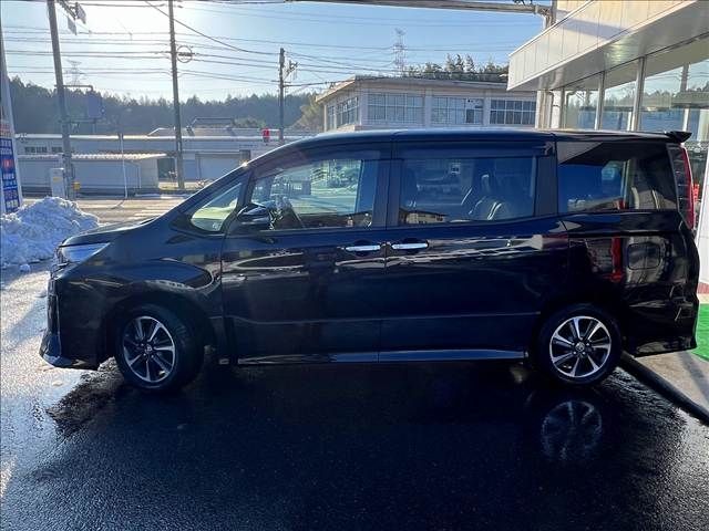 TOYOTA NOAH 2019 Image 31