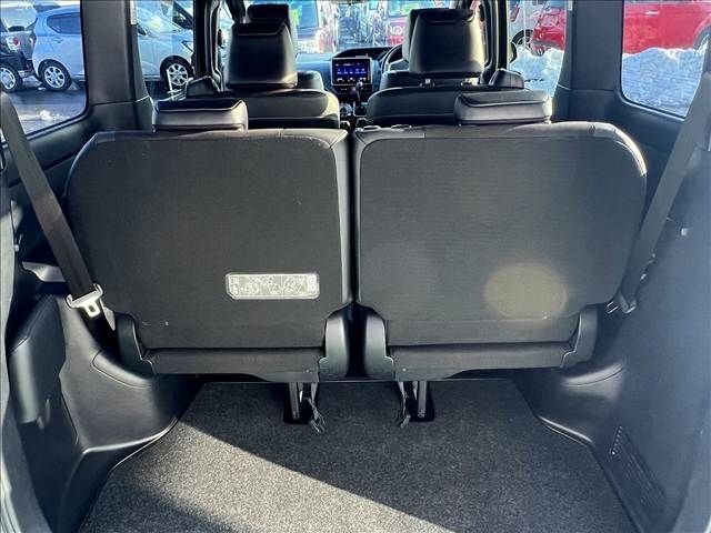 TOYOTA NOAH 2019 Image 31