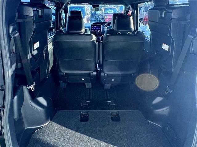 TOYOTA NOAH 2019 Image 31