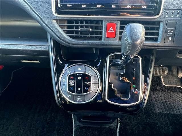 TOYOTA NOAH 2019 Image 31