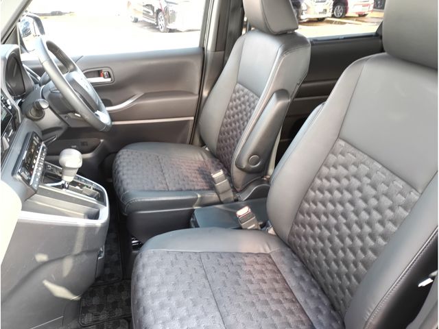 TOYOTA VOXY 2023 Image 31