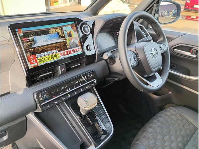 TOYOTA VOXY 2023 Image 31