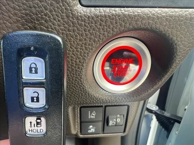 HONDA N BOX 2021 Image 31