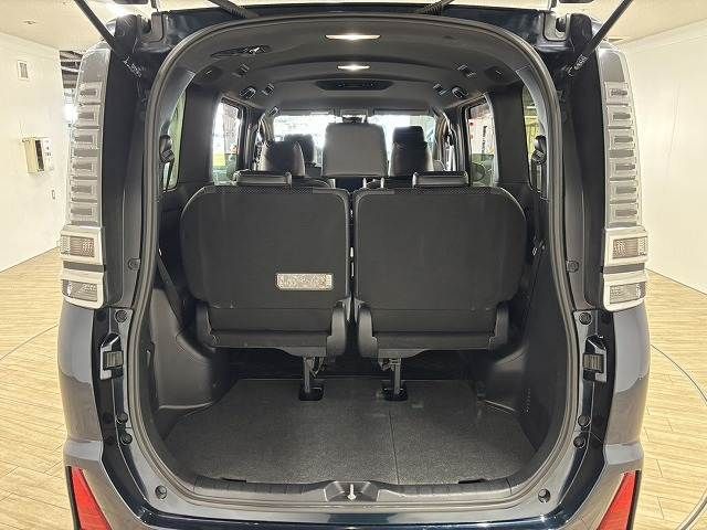 TOYOTA VOXY HYBRID 2021 Image 31