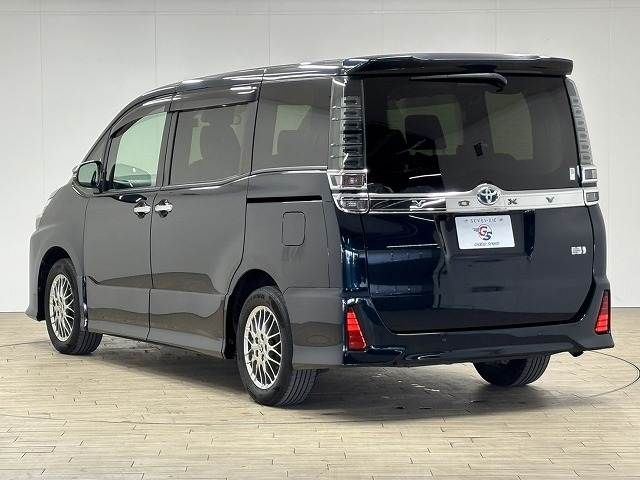 TOYOTA VOXY HYBRID 2021 Image 31