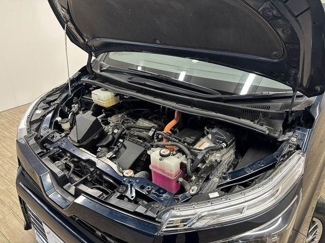 TOYOTA VOXY HYBRID 2021 Image 31