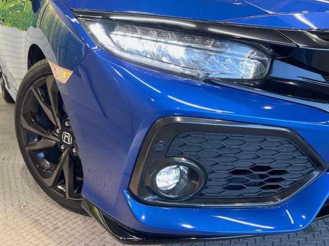 HONDA CIVIC HATCHBACK 2018 Image 31