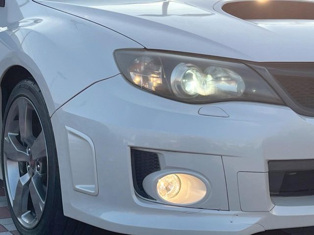 SUBARU IMPREZA WRX 5DOOR 2011 Image 31