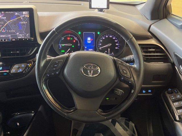 TOYOTA C-HR 2018 Image 31