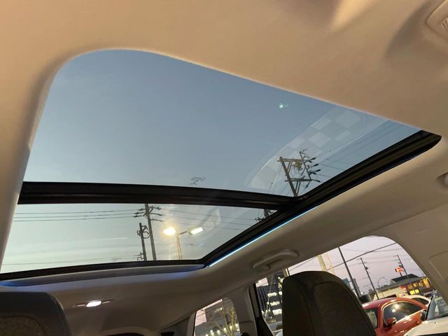 PEUGEOT 5008 2017 Image 31