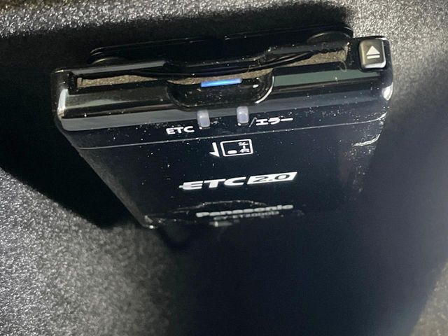 PEUGEOT 5008 2017 Image 31