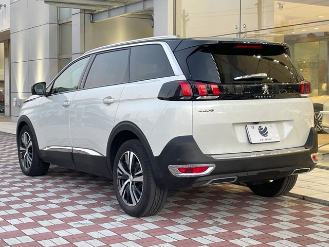 PEUGEOT 5008 2017 Image 31