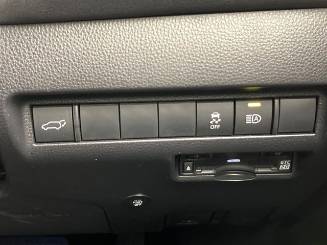 TOYOTA HARRIER 2WD 2023 Image 31