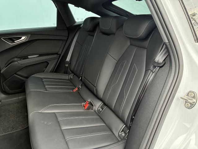 AUDI Q4 E-TRON SPORT 2023 Image 31