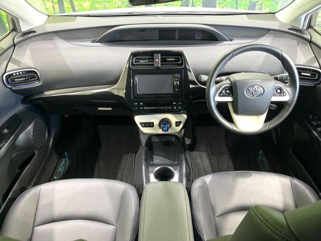 TOYOTA PRIUS 2018 Image 31