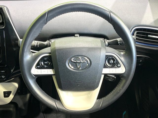 TOYOTA PRIUS 2018 Image 31
