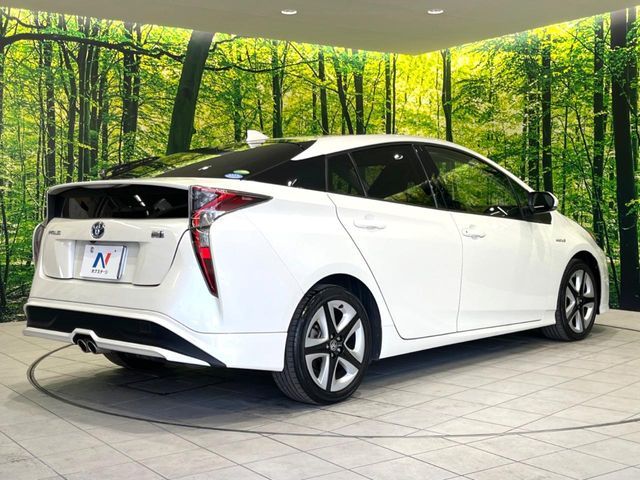 TOYOTA PRIUS 2018 Image 31