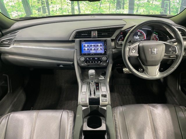 HONDA CIVIC HATCHBACK 2018 Image 31