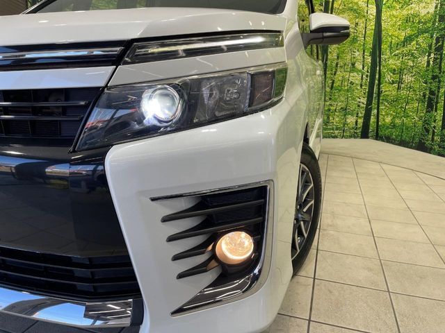 TOYOTA VOXY 2014 Image 31