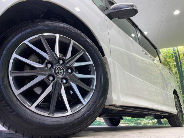 TOYOTA VOXY 2014 Image 31