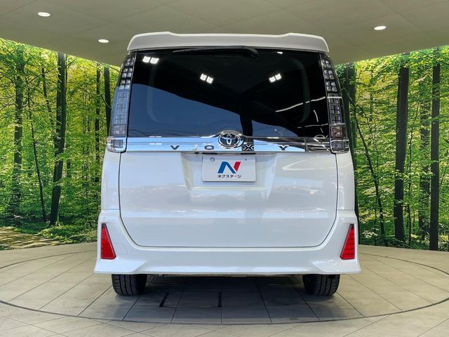 TOYOTA VOXY 2014 Image 31