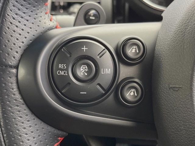 BMW MINI COOPER S 5DOOR 2019 Image 31