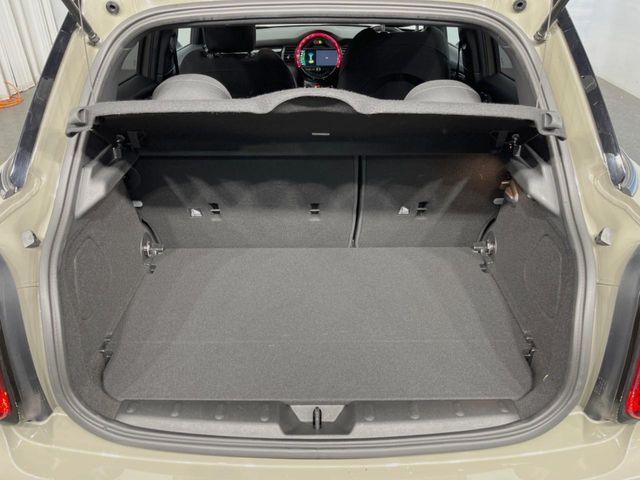 BMW MINI COOPER S 5DOOR 2019 Image 31