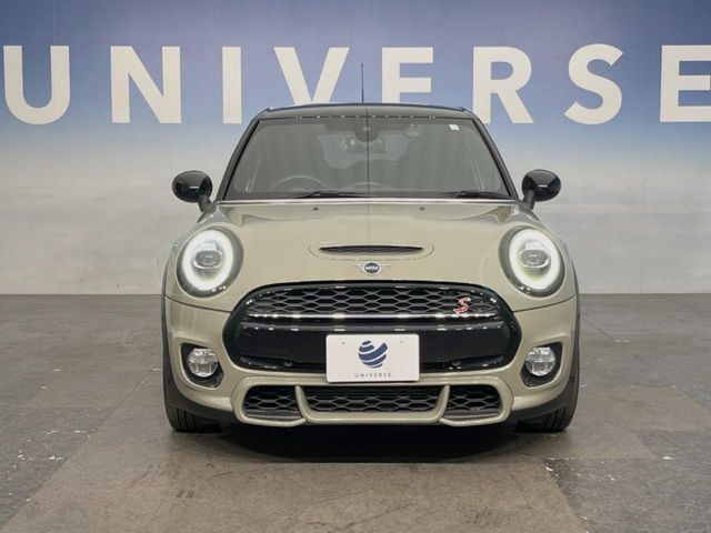 BMW MINI COOPER S 5DOOR 2019 Image 31