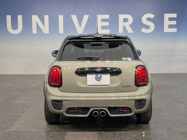 BMW MINI COOPER S 5DOOR 2019 Image 31