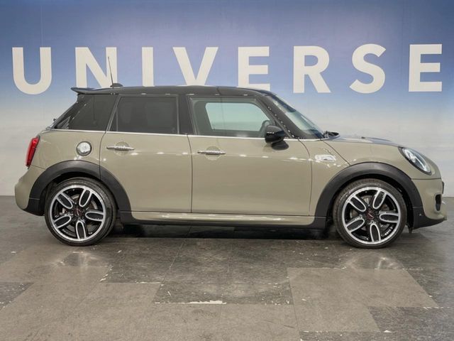 BMW MINI COOPER S 5DOOR 2019 Image 31