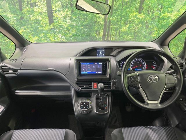 TOYOTA VOXY 2015 Image 31