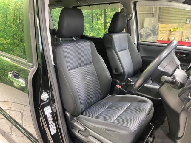 TOYOTA VOXY 2015 Image 31