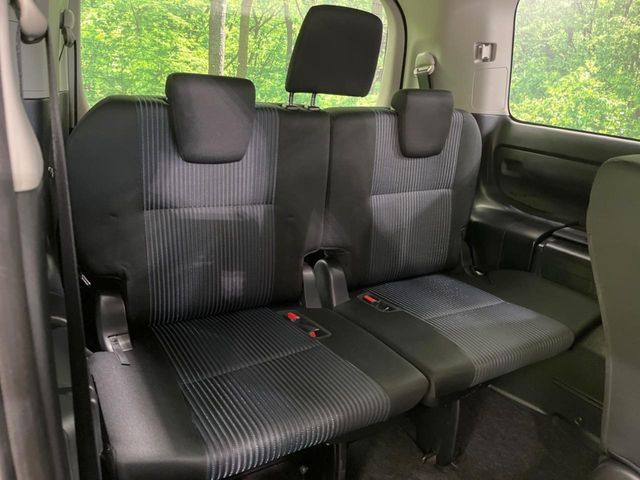 TOYOTA VOXY 2015 Image 31